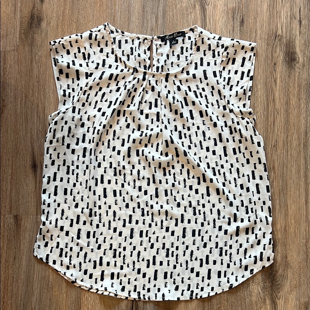 Alice Blue Women's Black and White Patterned Top